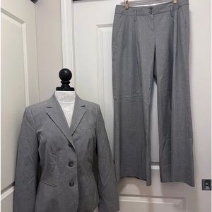 The Limited Women’s Pant Suit